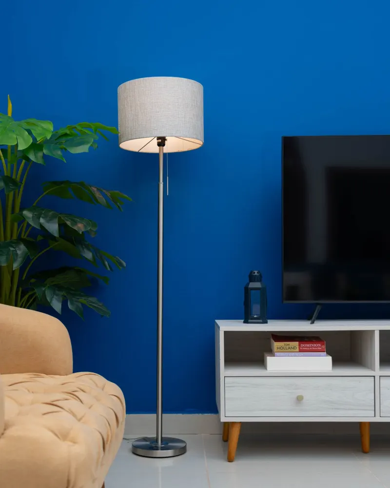 Lampa podłogowa „Kąt” 900 lm